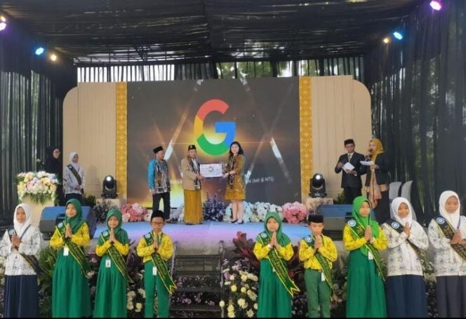 
MI – MTs Darul Ulum Karangpandan Cetak Sejarah! Resmi Dikukuhkan Jadi Madrasah Pertama Rujukan Google 