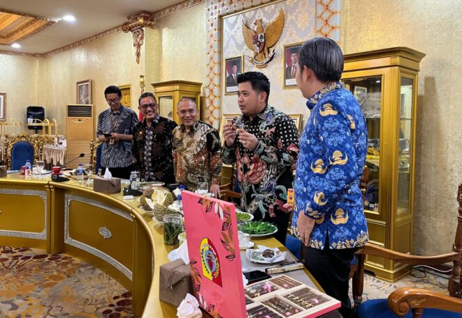 
Pemerintah Jemput PMI Non-Prosedural, Jember Siapkan Pelatihan dan Perlindungan Hingga Pemberangkatan
