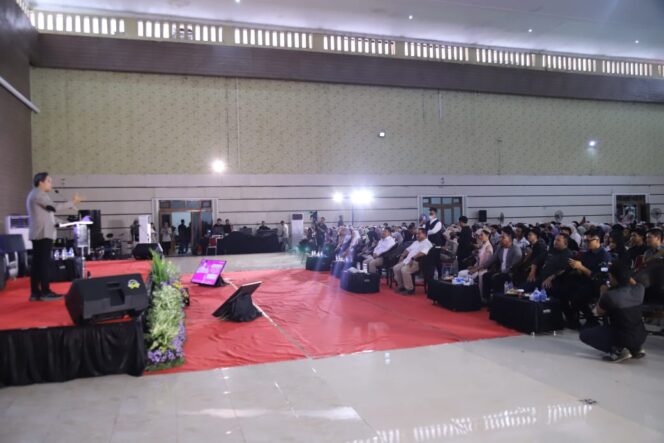 
Gus Fawait Dorong Anak Muda Jember Jadi Motor Kebangkitan Ekonomi di Entrepreneur Academy