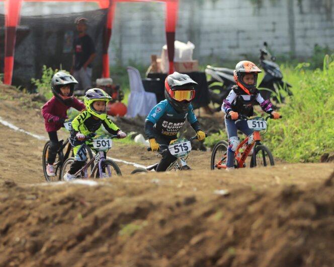 
Ratusan Rider Cilik Ramaikan Suropati Race 8 BMX 2025