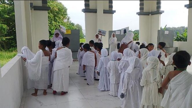 
Semarak Milad ke-55 Yayasan Raudlotussalamah, Gelar Manasik Haji Cilik