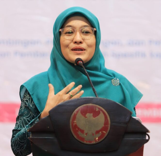 
Pemkot Pasuruan Perkuat Pencegahan Stunting lewat Program JATIM TERBAIK’S, 100 Ibu Hamil Terima Bantuan