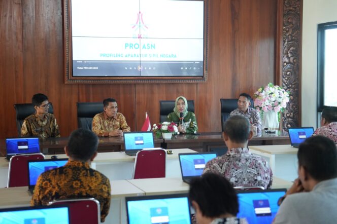 
Tinjau Pelaksanaan ProASN, Ning Ita Harap Manajemen ASN Lebih Mudah dan Cepat