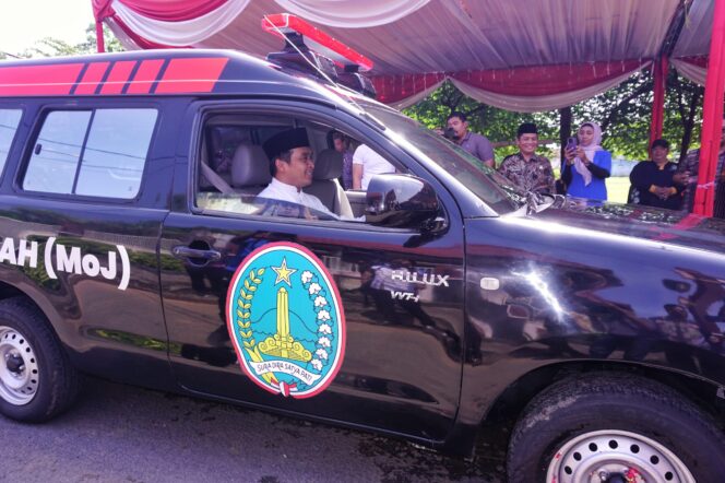 
Wali Kota Resmikan Layanan Mobil Jenazah Gratis untuk Warga Kota Pasuruan