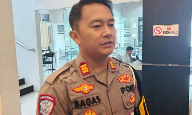 
Polres Jember Terapkan Tilang Elektronik, Warga Diimbau Waspada Penipuan Berkedok ETLE