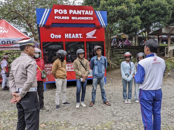 
Komitmen Keselamatan Berkendara di Libur Nataru: MPM Honda Jatim Hadirkan Cari_Aman Corner Bersama Polres Mojokerto