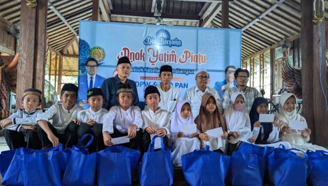 
Doa untuk Bangsa dari Jember, PAN Bersama Anak Yatim Panjatkan Harapan di Akhir Tahun