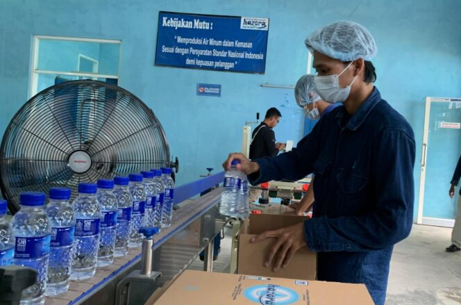 
Fokus Digitalisasi dan Tekan Kebocoran, Plt Dirut Perumdam Jember Pasang Target Tinggi AMDK Hazora