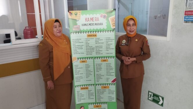 
Pasien Lebih Didengar, RSD Kalisat Gunakan Kamus Medis Madura dalam Layanan