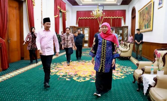 
Fokus di Lapangan, Bupati Jember Tangani Banjir Tanpa Gimik