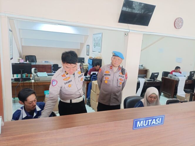 
Pelayanan Samsat dan Satpas Polres Pasuruan Kota Profesional dan Bebas Pungli