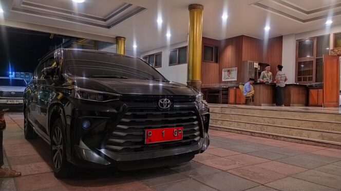 
Ikuti Aturan Pusat, Bupati Fawait Larang ASN Jember Mudik Pakai Mobil Dinas