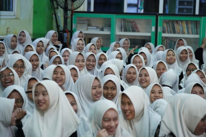 
Jelang Lebaran, Kementerian Agama Cairkan BOS Pesantren Rp111,9 Miliar