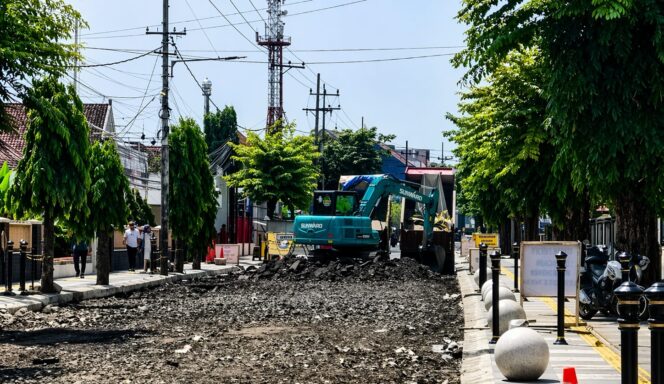 
Jember Siapkan Street Food, PKL Dipusatkan di Jalan Kartini–Gatot Subroto