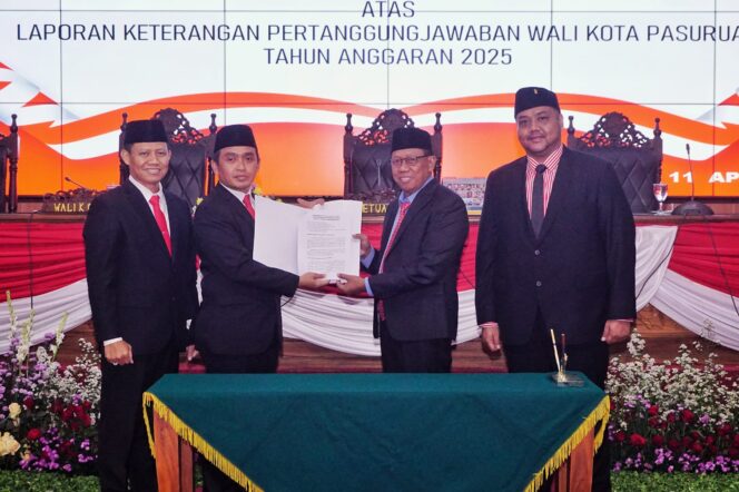 
DPRD Kota Pasuruan Setujui 8 Raperda, Wali Kota Tekankan Tindak Lanjut Serius, Terukur dan Berkelanjutan