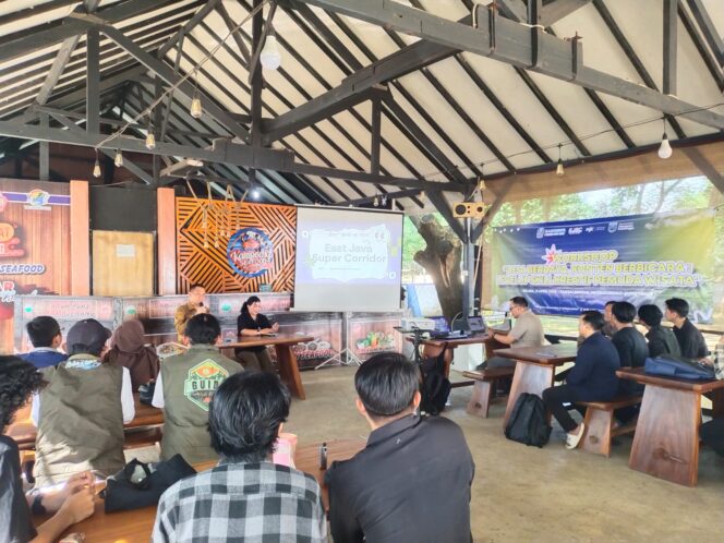 
Disporapar Kabupaten Probolinggo Dorong Pelaku Ekonomi Kreatif dan Pemuda Wisata Tingkatkan Skill Konten Kreatif