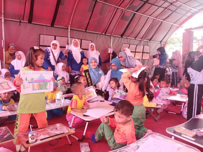 
Gebyar Kreativitas Anak PAUD di Pasuruan Meriah, Bunda Ani Tekankan 7 Kebiasaan Anak Hebat