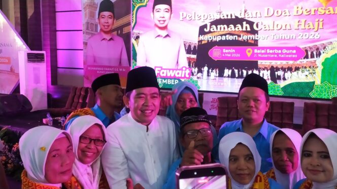 
Lebih 2000 Calon Haji Jember Dilepas, Keberangkatan Dibagi Tiga Gelombang