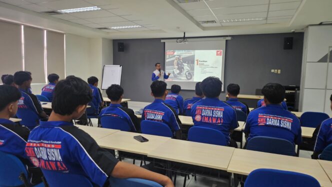 
#Cari_Aman untuk Pelajar, Pastikan 17 Tahun dan Punya SIM
