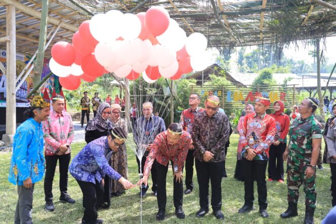 
Festival Egrang Tanoker ke-14: Ketika Permainan Tradisional Bertemu Era Digital