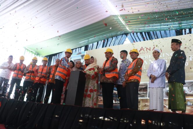 
Groundbreaking Hotel Azana Style Probolinggo, Dorong Pertumbuhan Investasi dan Sektor Pariwisata
