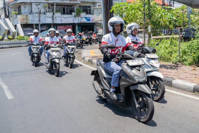 
Padatnya Aktivitas Kota Surabaya, MPM Honda Jatim Ajak Pengendara Tetap #Cari_Aman