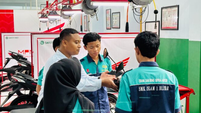
Jejak Prestasi Guru Vokasi Binaan Honda di Jawa Timur