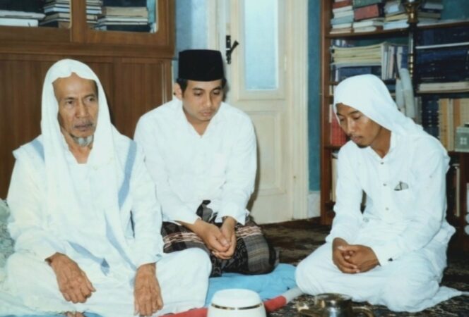 
Tarekat Sang Musnid Dunia