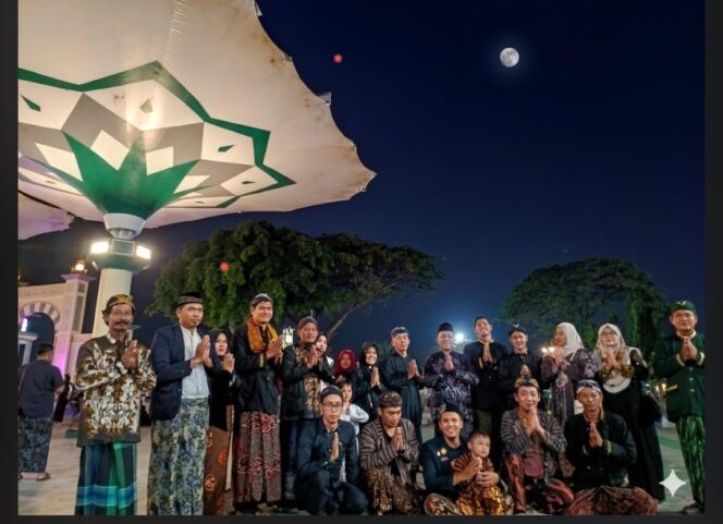 
Ribuan Jamaah Padati Purnamaan di Jantung Kota Pasuruan