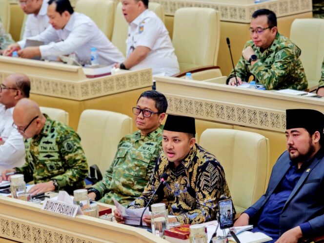 
Bawa Aspirasi 34 Ribu Warga ke DPR RI, Bupati Rusdi Minta Sengketa Lahan Lekok-Nguling Segera Dituntaskan