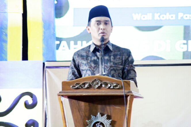 
Mas Adi: Wisuda Bukan Akhir, Tapi Awal Menapaki Jenjang Pendidikan yang Lebih Tinggi