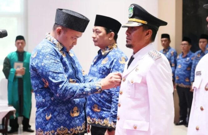 
Bupati Rusdi Rotasi 80 Pejabat, Delapan Camat Baru Dilantik