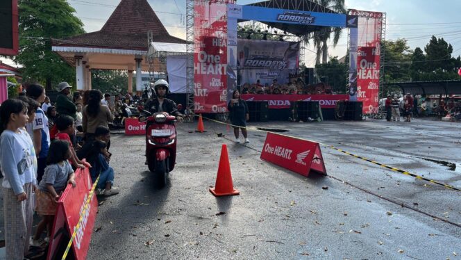 
Honda Premium Matic Day Blitar Meriahkan Akhir Pekan, Padukan Komunitas Motor dan Program Untukmu Konsumen Honda