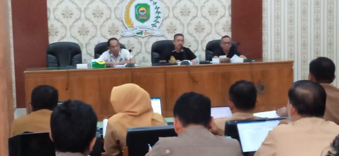 
Pansus III DPRD Trenggalek Kebut Pembahasan Payung Hukum Pengungkit PAD