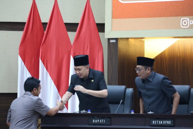 
DPRD Jember Setujui Pembahasan Enam Raperda Usulan Pemkab, Fawait Soroti Optimalisasi Pendapatan Daerah
