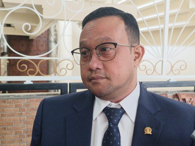 
DPRD Jatim Bentuk Pansus, Bahas Perubahan Ketiga Perda Hak Keuangan Pimpinan dan Anggota