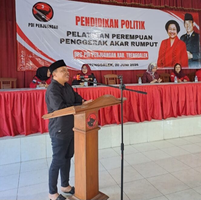 
PDI Perjuangan Trenggalek Gelar Pendidikan Politik dan Pembekalan ‘Public Speaking’ Kader Perempuan