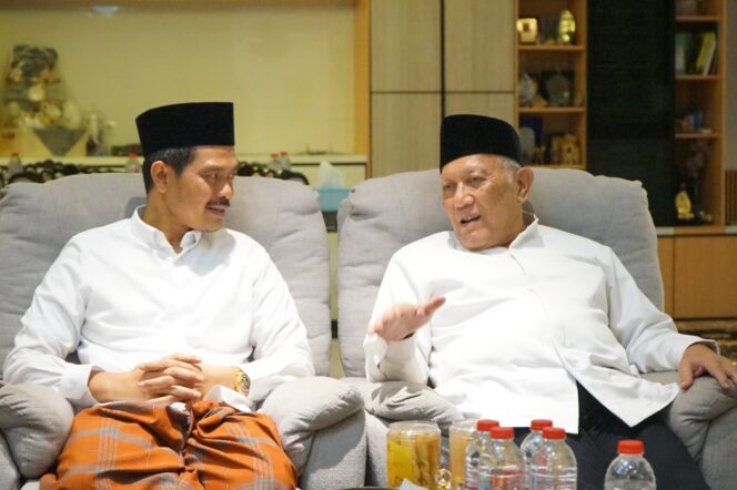 
Jelang Muktamar ke-35, Kiai Imam Jazuli dan Gus Kikin Satukan Misi Mempersatukan Kekuatan NU di Abad Kedua