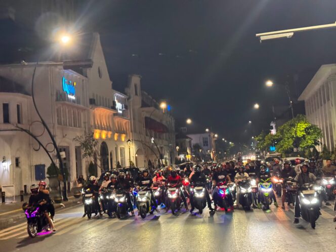 
New Honda Vario 160 Evo Ajak Ratusan Bikers Nikmati Pengalaman Night Ride
