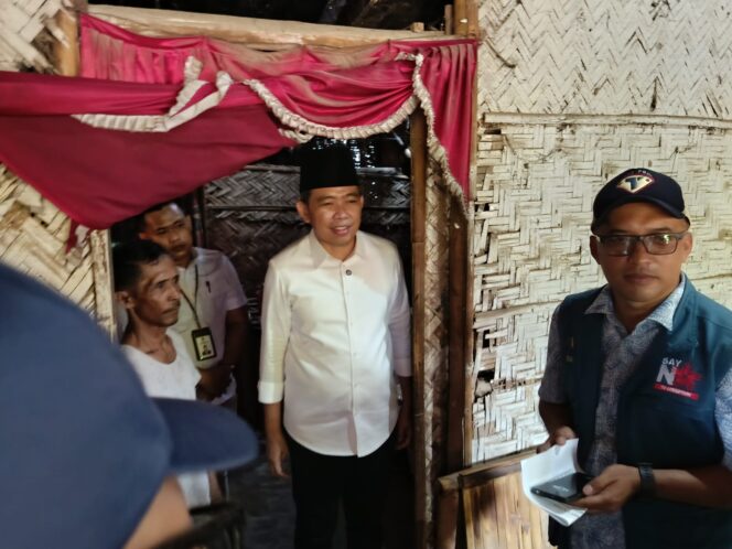 
Wadul Gus’e Antar Pemkab Jember Temukan Rumah Tak Layak Huni, Sucipto Masuk Daftar Penerima Bantuan