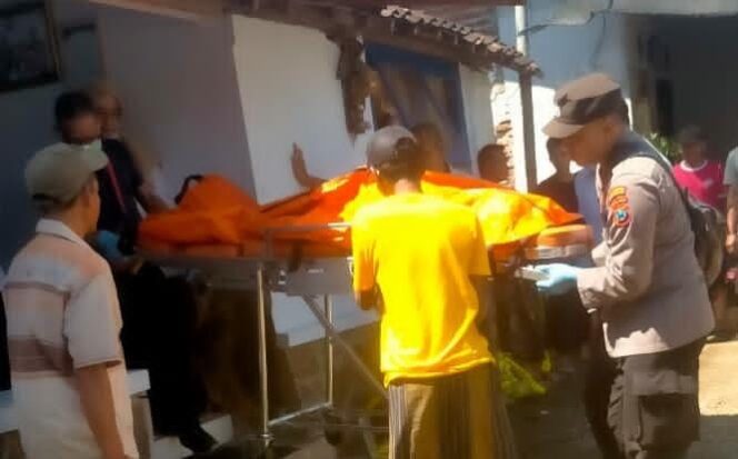 
Nenek 79 Tahun di Winongan Pasuruan Ditemukan Tewas Bersimbah Darah, Polisi Buru Pria Misterius