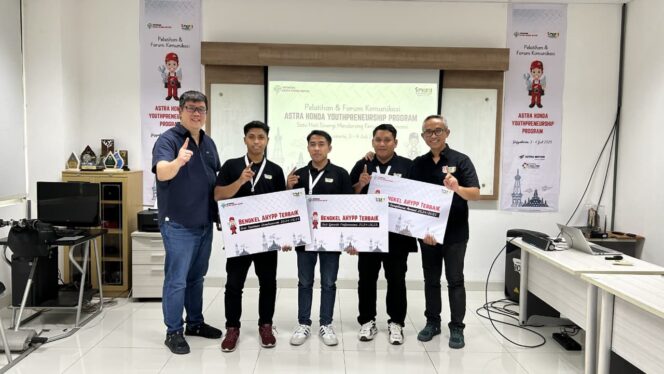 
Lulusan TSM Honda Tak Hanya Siap Kerja, Kini Sukses Bangun Bengkel Mandiri