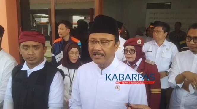 
Kunjungi Sekolah Rakyat Pasuruan, Mensos Gus Ipul Ancam Sanksi Tegas Pelaku Bullying dan Kekerasan