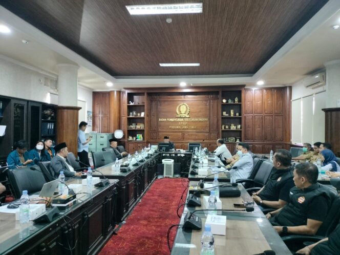 
Bapemperda DPRD Jatim Matangkan Raperda Transportasi Online, Target Disahkan Tahun 2026