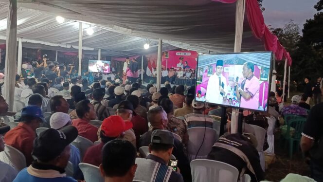 
Saat Fawait Ajak Kader Posyandu Naik Panggung, Honor hingga Beasiswa Langsung Disuarakan