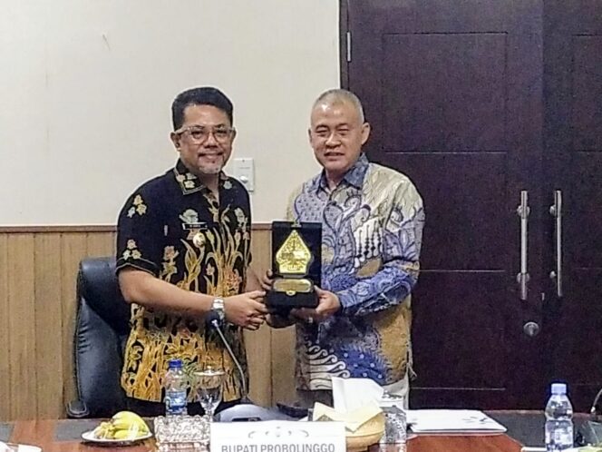 
Bupati Haris dan INOVASI Perkuat Kolaborasi Tingkatkan Mutu Pendidikan Kabupaten Probolinggo