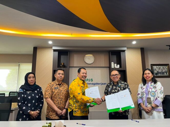 
BPJS Ketenagakerjaan dan Bakesbangpol Lindungi 74 Paskibraka Kota Pasuruan