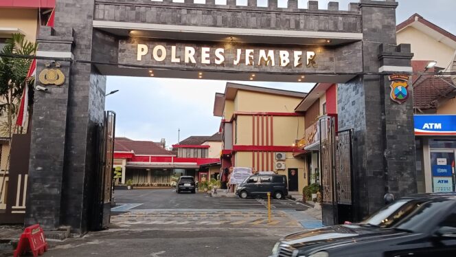 
Kuasa Hukum Pelapor Desak Polisi Segera Telusuri Dugaan Kepemilikan Senpi dalam Sengketa Lahan di Jember