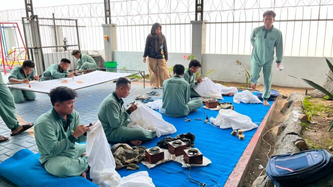 
Disnaker Kabupaten Probolinggo dan Rutan Kraksaan Gelar Pelatihan Membatik Bagi Warga Binaan