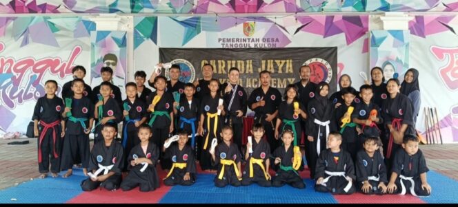 
Hapkido Jember Gelar Ujian Kenaikan Tingkat, Dua Peserta Raih Promosi Dua Tingkat